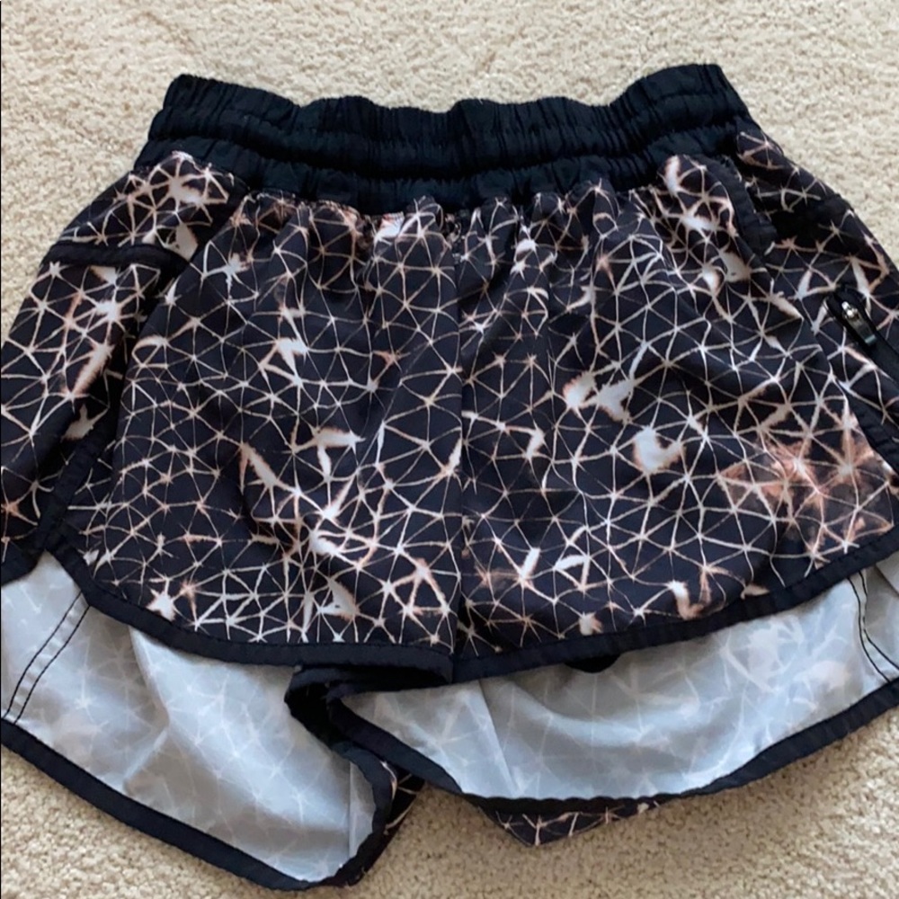 Firework Design Lululemon tracker shorts